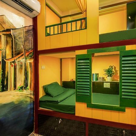 Grandma Lu'S Saigon Bui Vien Hostel Ho Chi Minh City Exterior photo